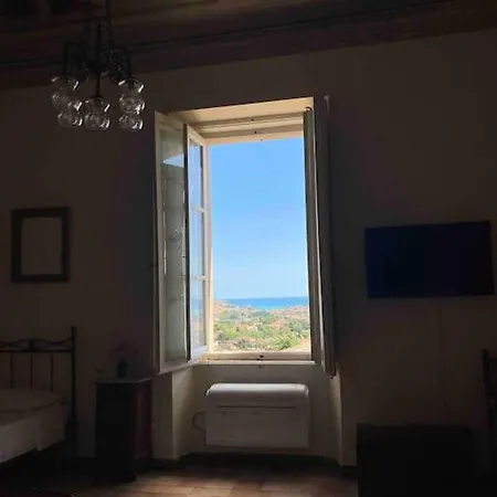Casa Odda - *